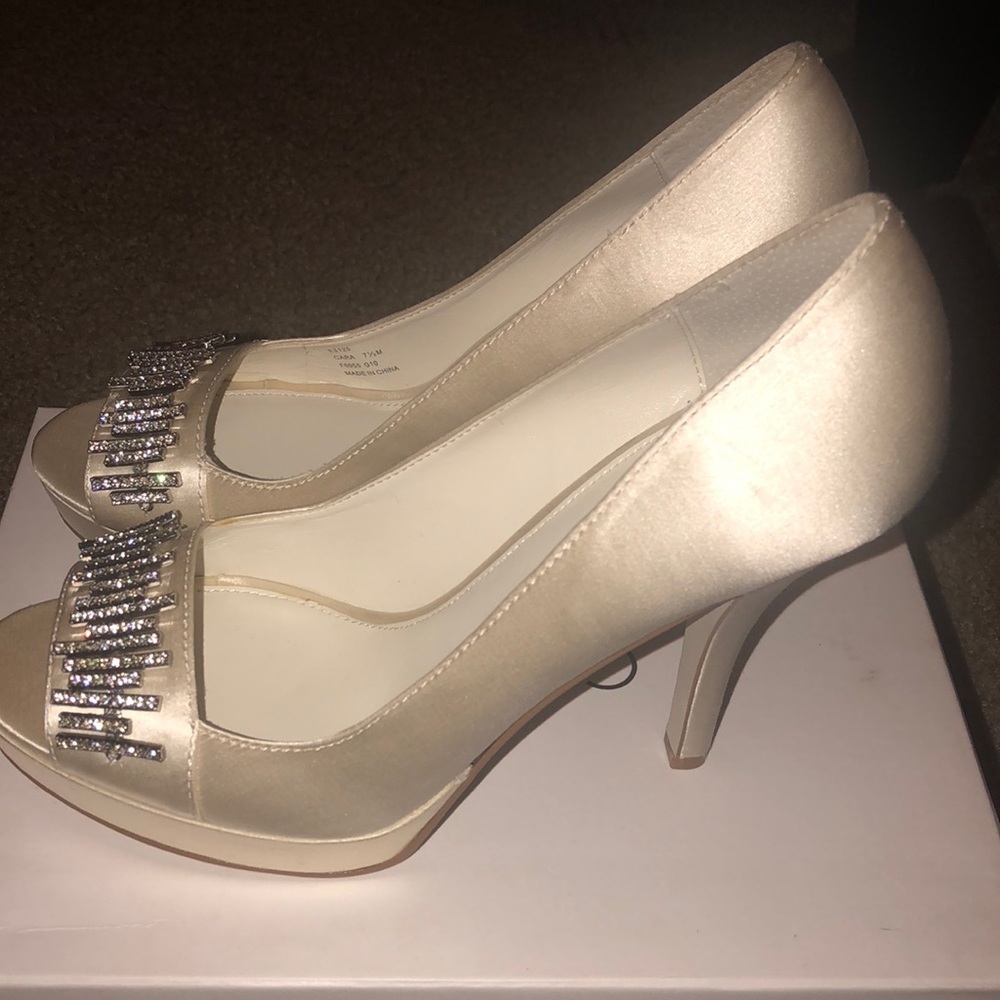 Calvin Klein bridal shoes - Picture 4 of 8